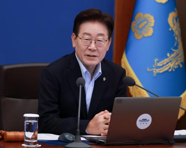 Tổng thống Lee Jae-myung phát biểu tại cuộc họp nội các