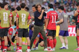 South Korea Ends First Half Scoreless Against South Africa in World Cup Match