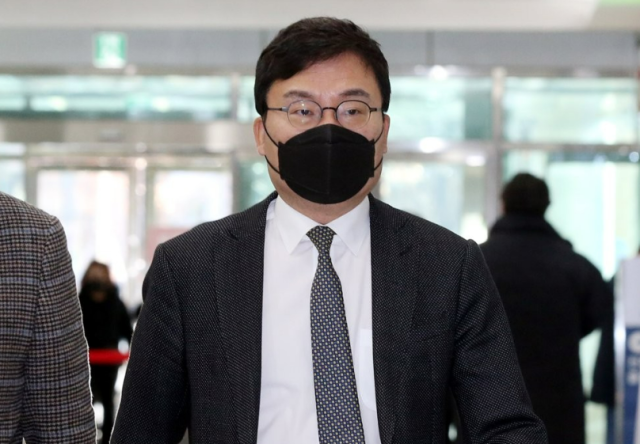 이상직 전 의원이 지난 2022년 1월 전주지법에서 열린 수백억원대 이스타항공 횡령·배임 혐의 재판에 출석하는 모습 사진연합뉴스 