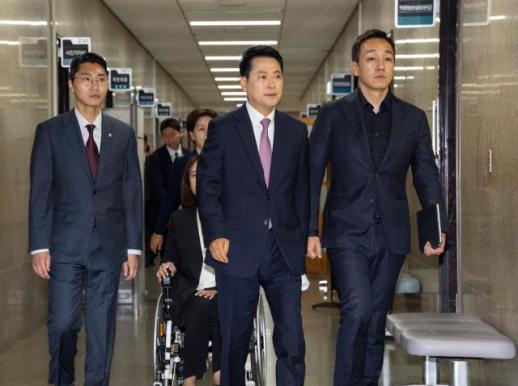 선관위 개혁·특검을 둘러싼 여야 대립각
