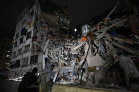 Venezuela Earthquake Leaves at Least 32 Dead and 700 Injured