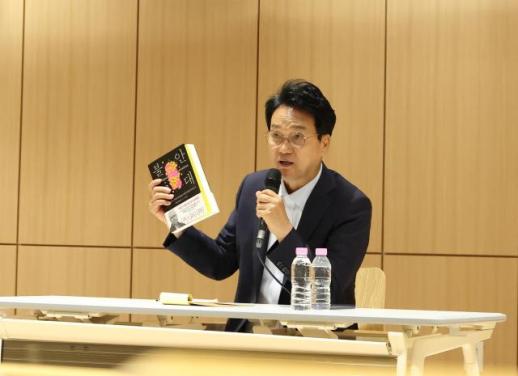 안민석 경기도교육감 당선인, 광주·성남 경청투어...학교 문제 학생 중심으로 풀겠다