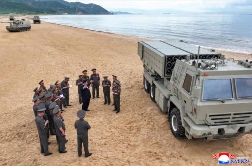 김정은, 6·25에 대남 타격용 무기시험 참관