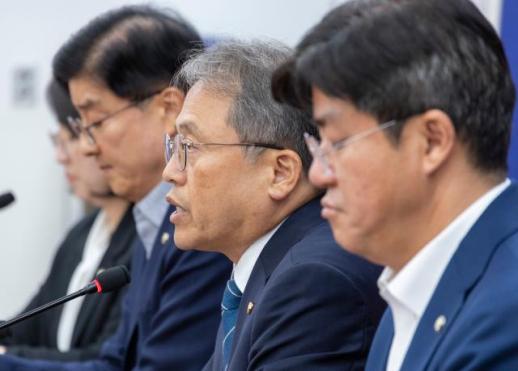 與 선관위 해체할 것…이름부터 운영 방식 모두 바꾼다