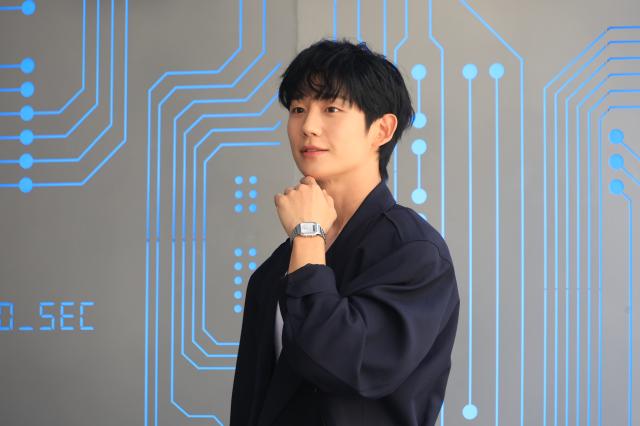 Jung Hae-in at the CASIO Store Dosan & Cafe 00:00 first anniversary photo call