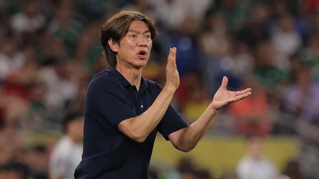 멕시코 몬테레이 스타디움에서 열린 2026 북중미 월드컵 A조 3차전 남아프리카공화국과의 경기에서 홍명보 감독이 경기를 지켜보고 있다 사진연합뉴스