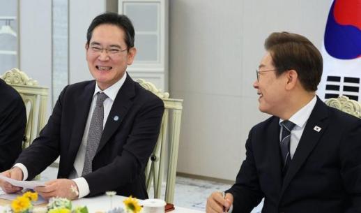 李대통령, 삼전닉스와 3대 메가프로젝트 공개…4개부처 합동발표