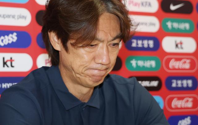 32강 탈락 홍명보 감독, 자진 사퇴…모든 책임은 나에게 있다