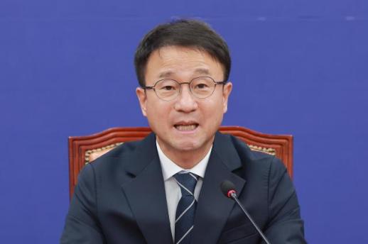 與 국민의힘 3대 메가 프로젝트에 허위 사실 유포…법적 대응