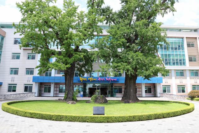 전남 화순군이 최근 어린이집 근무자들과 힐링 워크숍을 열었다 사진화순군