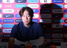 Hong Myung-bo Resigns as South Koreas Coach After World Cup Exit