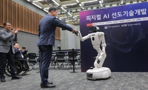 [아주사설]800조 반도체 시대, 다음은 피지컬AI다
