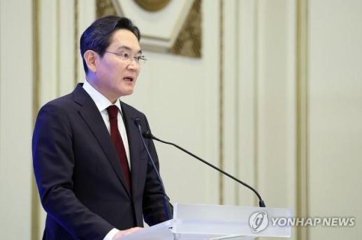 Chủ tịch Samsung Lee Jae-yong công bố kế hoạch đầu tư quy mô lớn: Tập trung bán dẫn tại Gwangju, robot ở Gumi, pin tại Ulsan