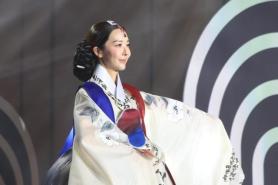 Wearing Korea: 372 stories stitched together by hanbok