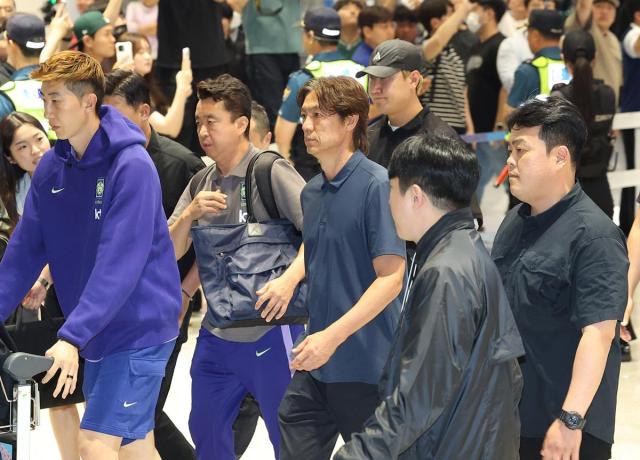 BBC 한국 축구, 월드컵 탈락은 예고된 위기…일본에 크게 뒤처져