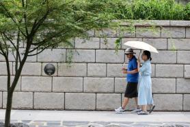 Heat advisory grips Seoul while monsoon approaches