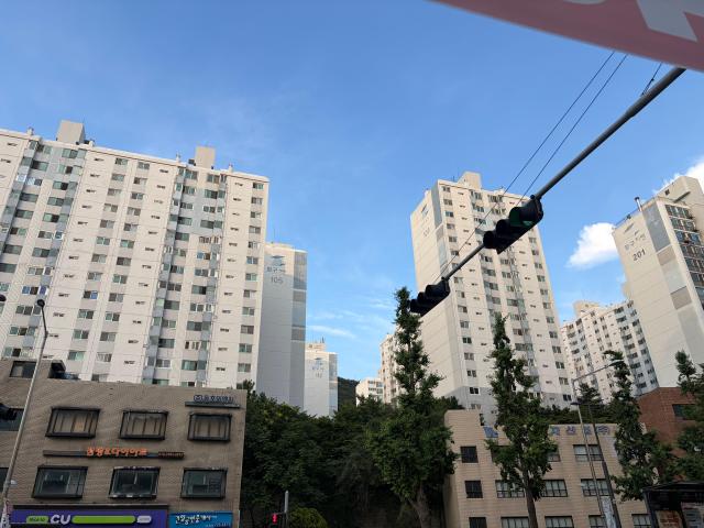 무악 청구 아파트 단지 전경 사진이은별 기자