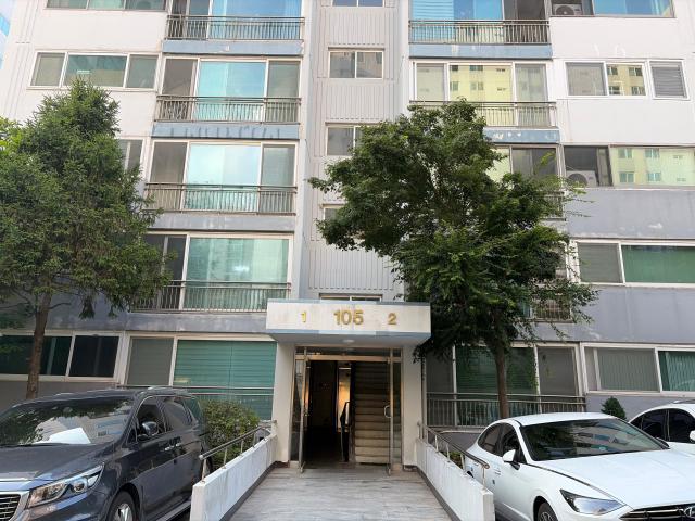 무악 청구아파트는 계단식 구조로 되어있다 사진이은별 기자