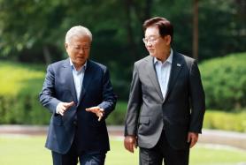 To Revive the Democratic Party, Moon Jae-ins Supporters Must Aid President Lee Jae-myung