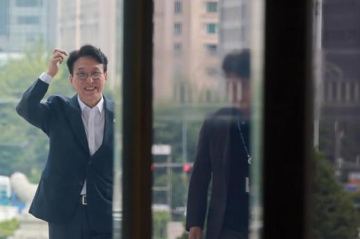 김민석, 당사·국회 찾아 본격 행보 조만간 거취 말씀드릴 것