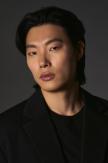 Ryu Jun-yeol Signs Exclusive Contract with Galaxy Corporation