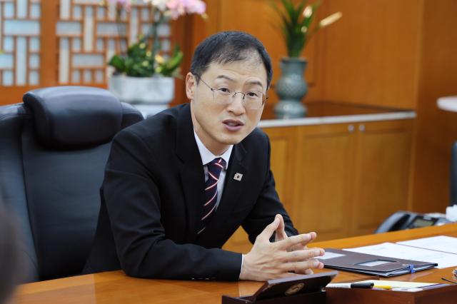 김상욱 울산시장은 1일 취임 첫날 시민이 체감할 수 있는 정책을 잇달아 시행하며 민선 9기 시정 운영에 들어갔다 사진울산시