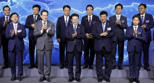 Samsung, SK hynix target Chungcheong as AI supply chain hub