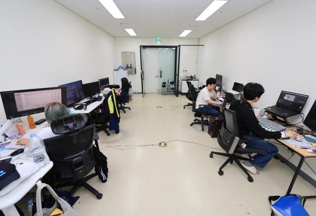 Can Openers office