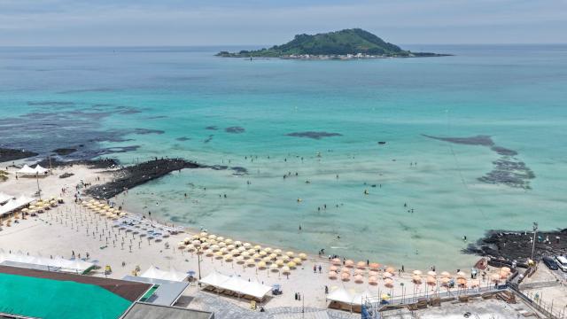韩国各地海水浴场陆续开放迎接暑期客流