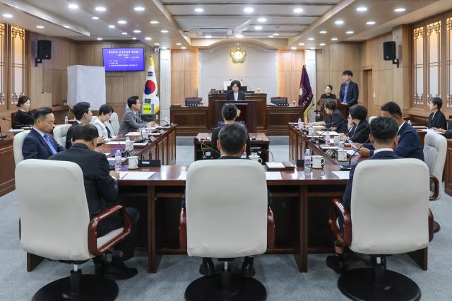 제320회 홍성군의회 임시회  10대 의장부의장선거 본회의장 모습사진홍성군의회