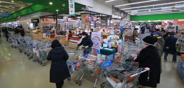 Bond rally signals sobriety on Koreas economy – weak without chips  