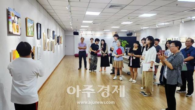 Kim Hee-mang, winner of the Rising Artist Award, hopes her work brings happiness and hope to many people.