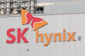 SK hynix said to weigh 0.5% underwriting fee for U.S. ADR offering