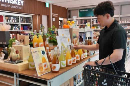 Rượu vang bị vượt mặt, rượu mạnh đứng thứ hai tại Lotte Mart… Thị trường rượu không có cồn tăng trưởng nhanh