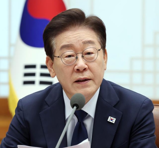 李대통령, 野에 메가 프로젝트, 협조 못해도 방해 안 했으면