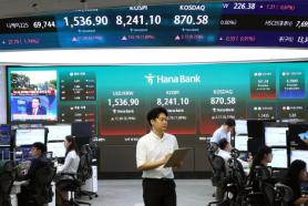 KOSPI Rebounds Above 8,320 Before Retreating Amid Foreign and Institutional Selling