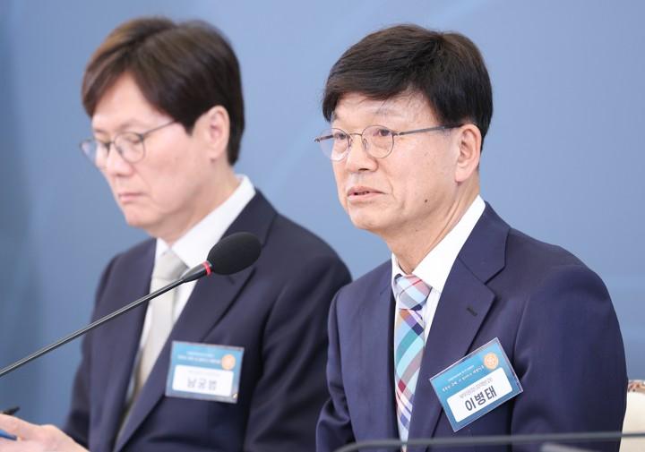 靑, 5·18 폄훼 논란 이병태에 사퇴 권고…스스로 거취 판단 중