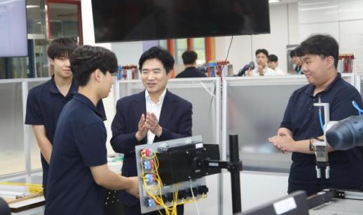 김대중 교육감, 광주 마이스터고 찾아 첨단산업 인재 양성 점검