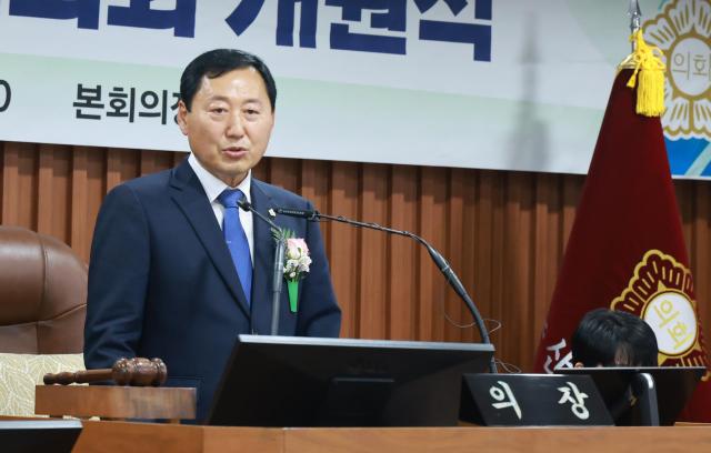 논산시의회 이건창 의장사진논산시의회