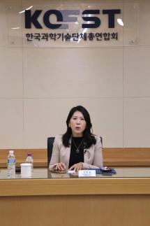 박윤영 KT 대표 향후 3년간 통신+AI에 18조원 투자