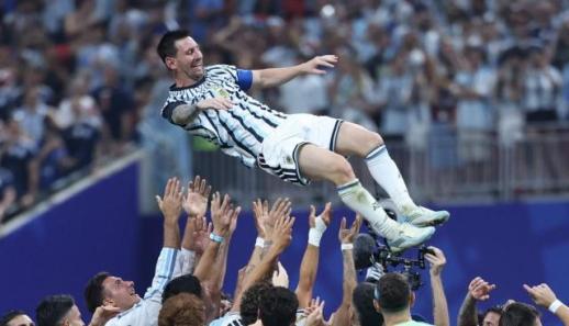 [Giải Vô Địch Bóng Đá Thế Giới Bắc Trung Mỹ] Argentina lội ngược dòng, ghi 3 bàn trong 11 phút để vào tứ kết