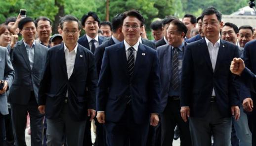 과욕에 혁신당과 합당 그르쳐… 金, 또 鄭 직격