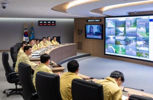 강훈식, 국가위기관리센터 찾아 호우 상황 점검 국민 생명 지키는 데 최선