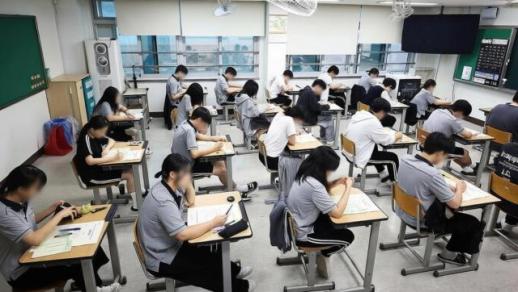 高出勤率难掩课堂困境 韩国教育迎来转型新阶段