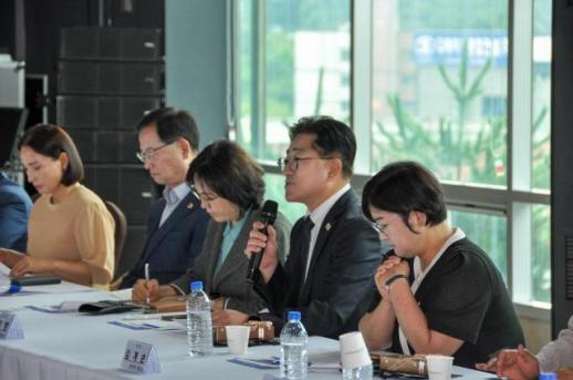 이기형 김포시장, 상공회의소와 첫 경제 간담회...기업 성장 선순환 생태계 만들겠다