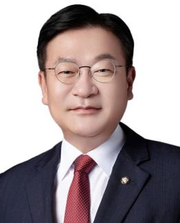 정점식 글로벌 AI 선도할 법적·제도적 기반 다질 것