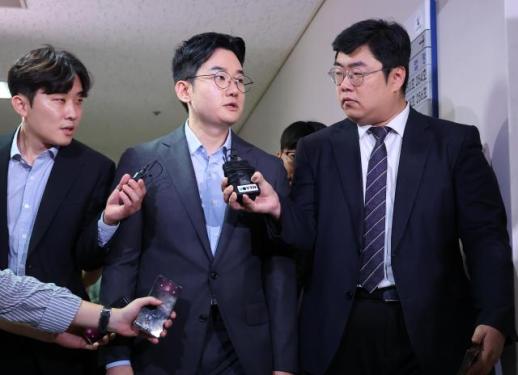 피습 자작극 정이한 전 개혁신당 부산시장 후보 구속…증거인멸 우려