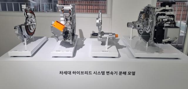현대자동차의 더 뉴 그랜저 테크 팝업 스토어 전시물 사진김수지 기자