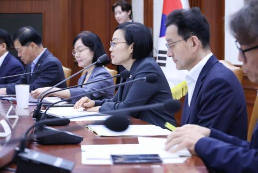한 총리 AI, 삶의 방식 변화 요구…행정기관 온AI 확대 도입