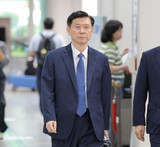 尹 체포 방해 전직 경호처 간부 실형·법정구속...法 영장집행 차단한 중대 범죄